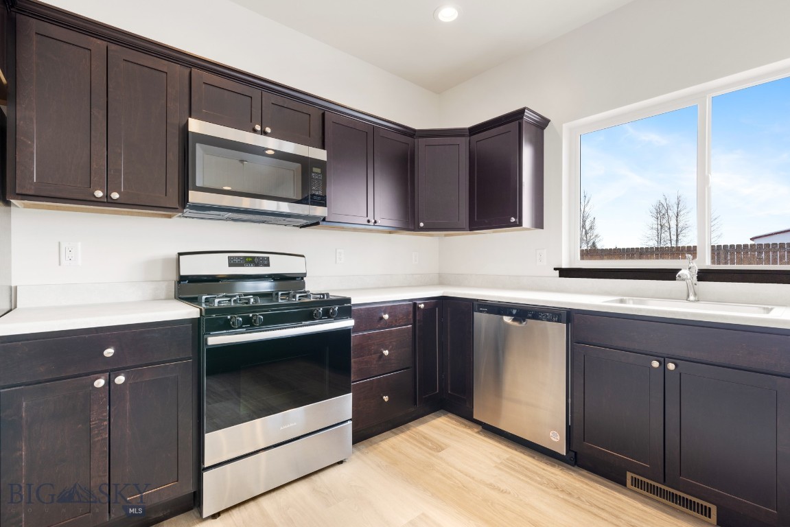 2022 Windjammer B Property Photo 13