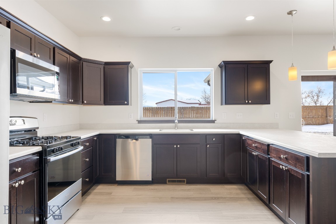2022 Windjammer B Property Photo 14