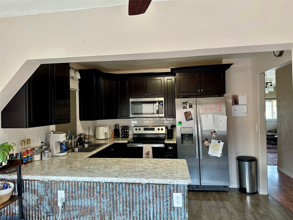2908 Phillips Street Property Photo 5
