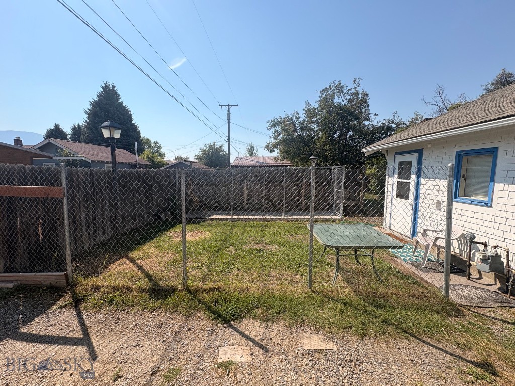 1914 Monroe Property Photo 14