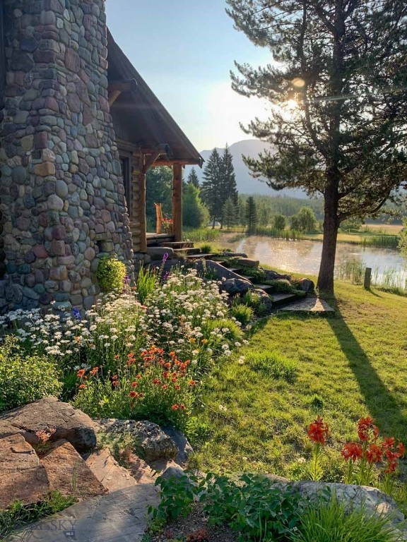 300 Desert Lodge Property Photo 21
