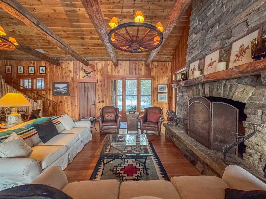 300 Desert Lodge Property Photo 26