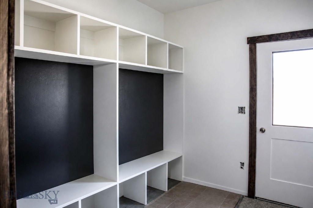 4 Raven Road N Property Photo 5