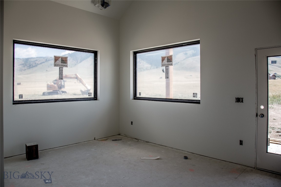 4 Raven Road N Property Photo 7