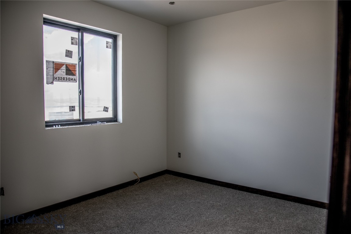 4 Raven Road N Property Photo 14