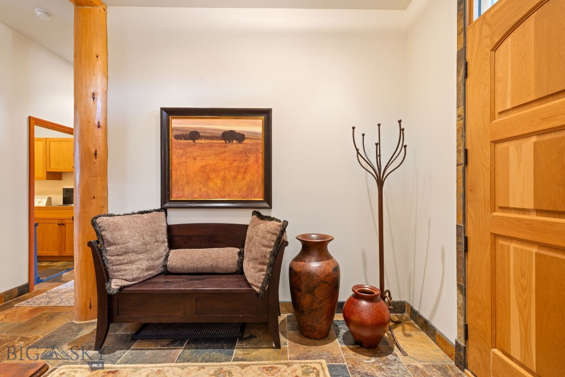 1061 Lookabout Lane Property Photo 7