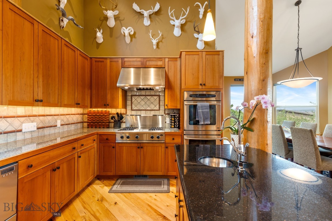 1061 Lookabout Lane Property Photo 9