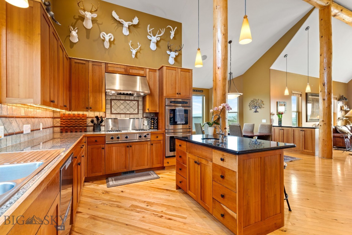 1061 Lookabout Lane Property Photo 10