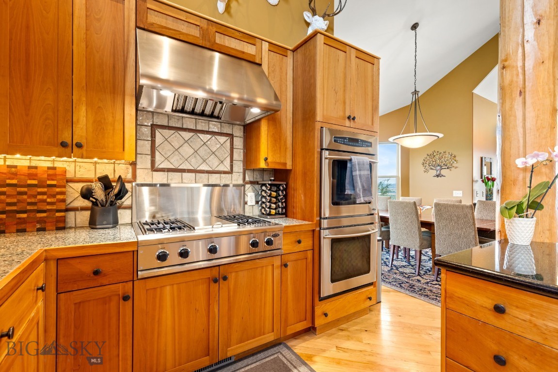 1061 Lookabout Lane Property Photo 11