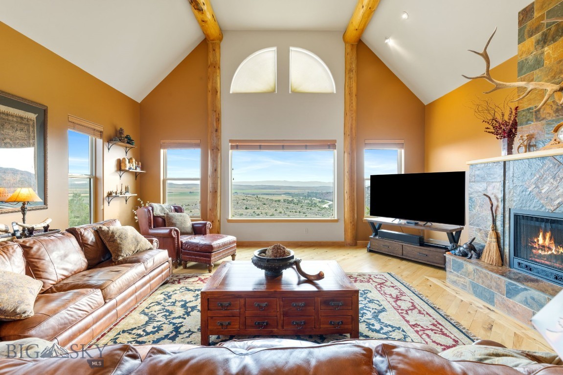 1061 Lookabout Lane Property Photo 23