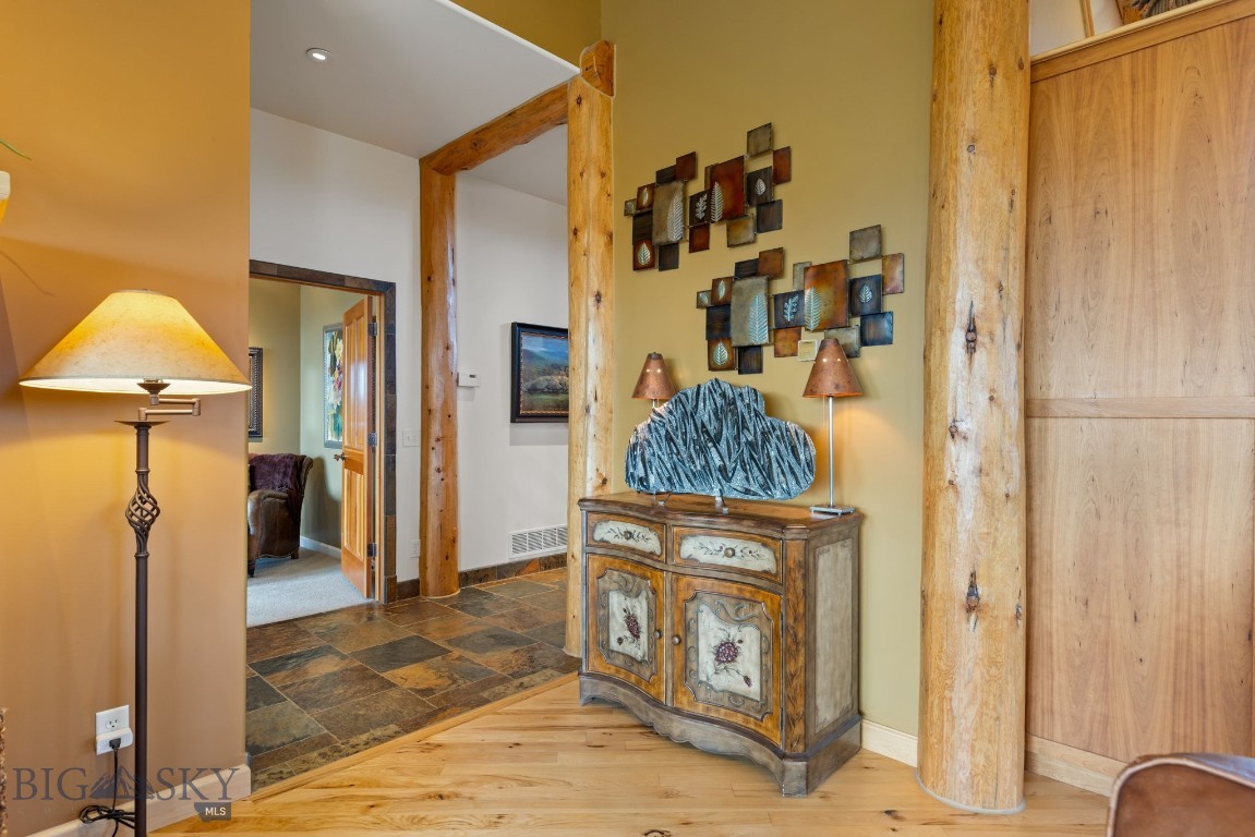 1061 Lookabout Lane Property Photo 31