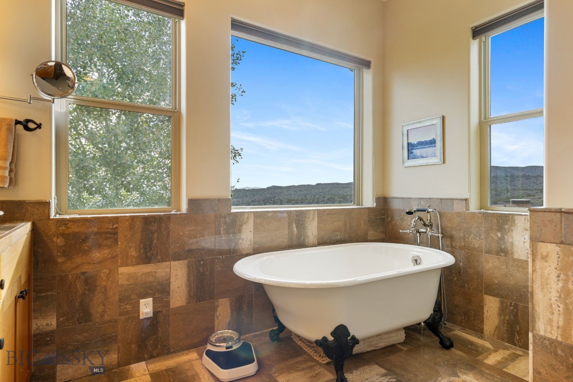 1061 Lookabout Lane Property Photo 39