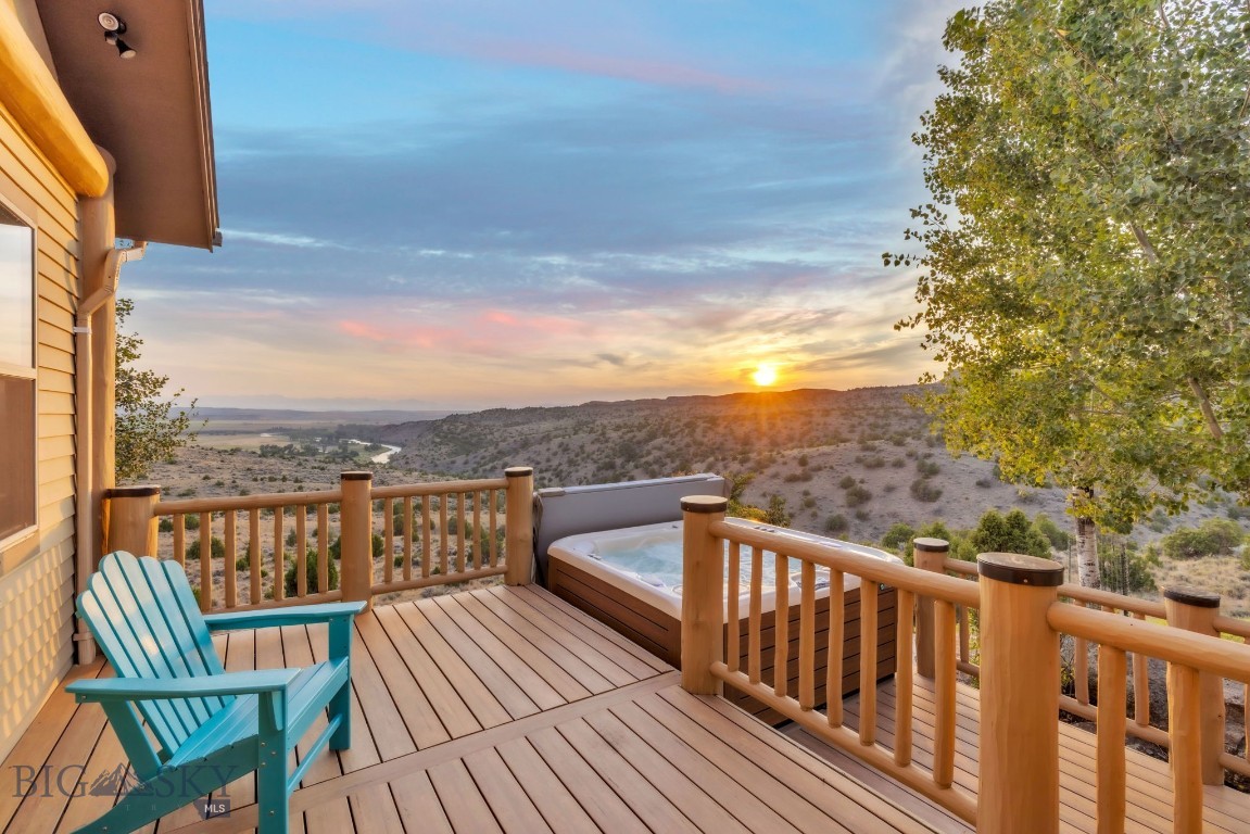 1061 Lookabout Lane Property Photo 41