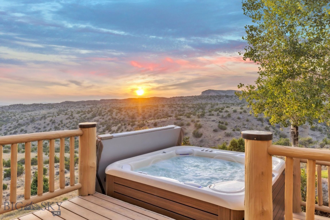 1061 Lookabout Lane Property Photo 42