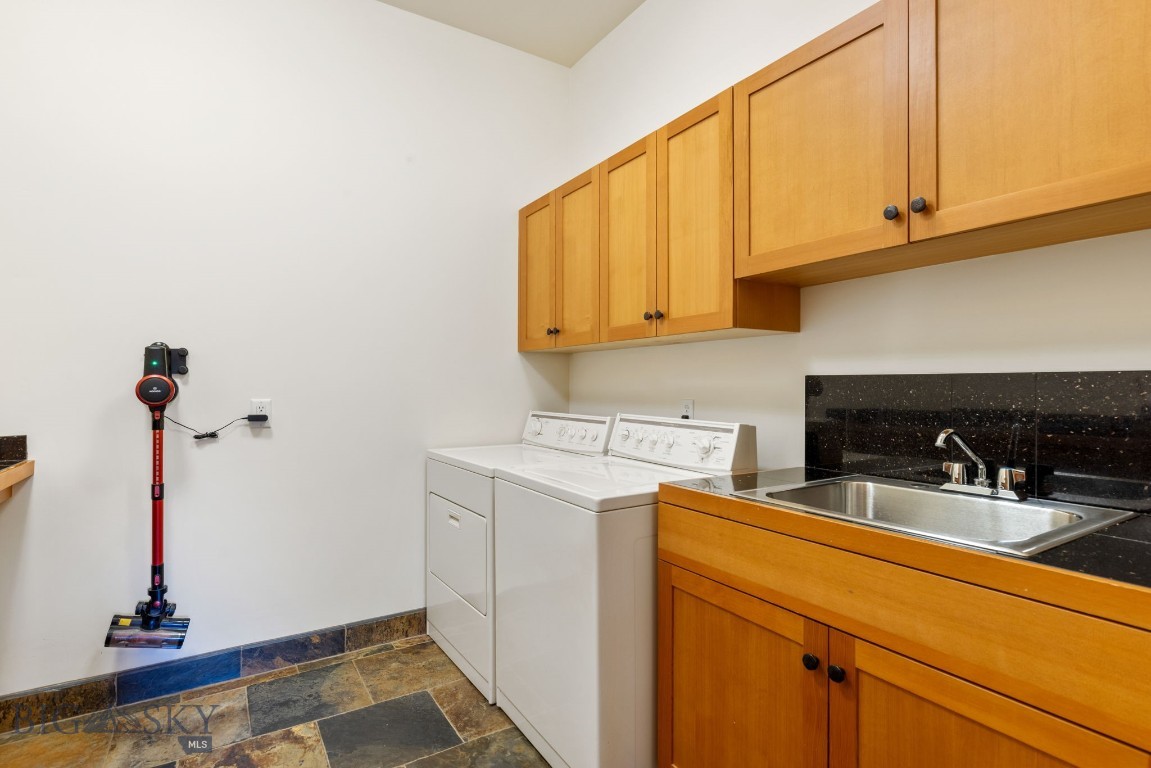 1061 Lookabout Lane Property Photo 44