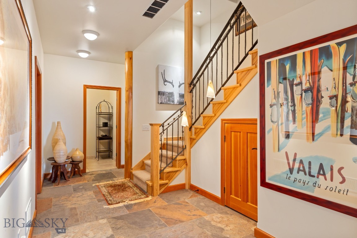 1061 Lookabout Lane Property Photo 52