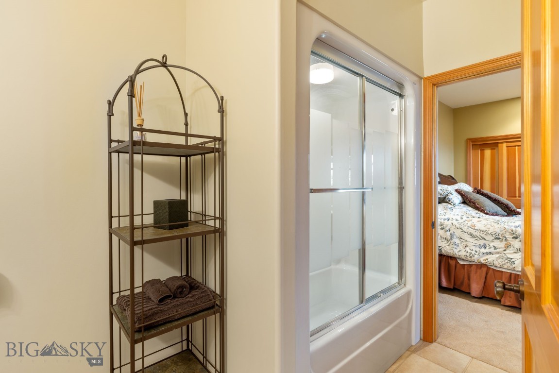 1061 Lookabout Lane Property Photo 67