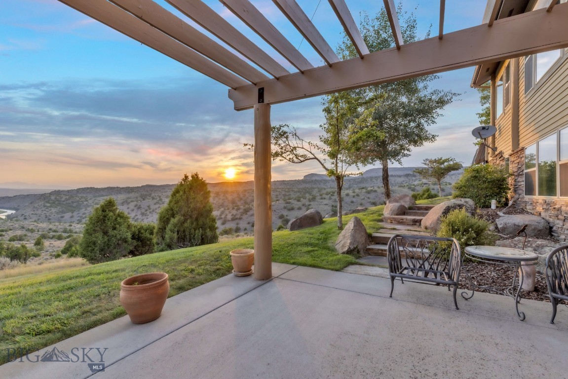 1061 Lookabout Lane Property Photo 76