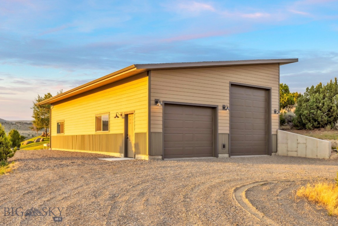 1061 Lookabout Lane Property Photo 82