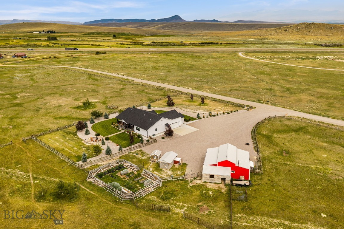 599 Salmon Fly Drive Property Photo 4