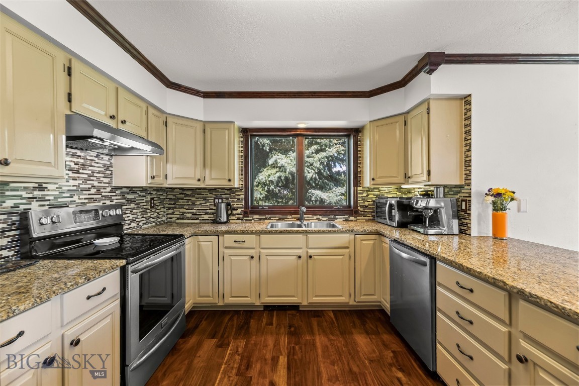 1757 Highland Boulevard 15 Property Photo 14