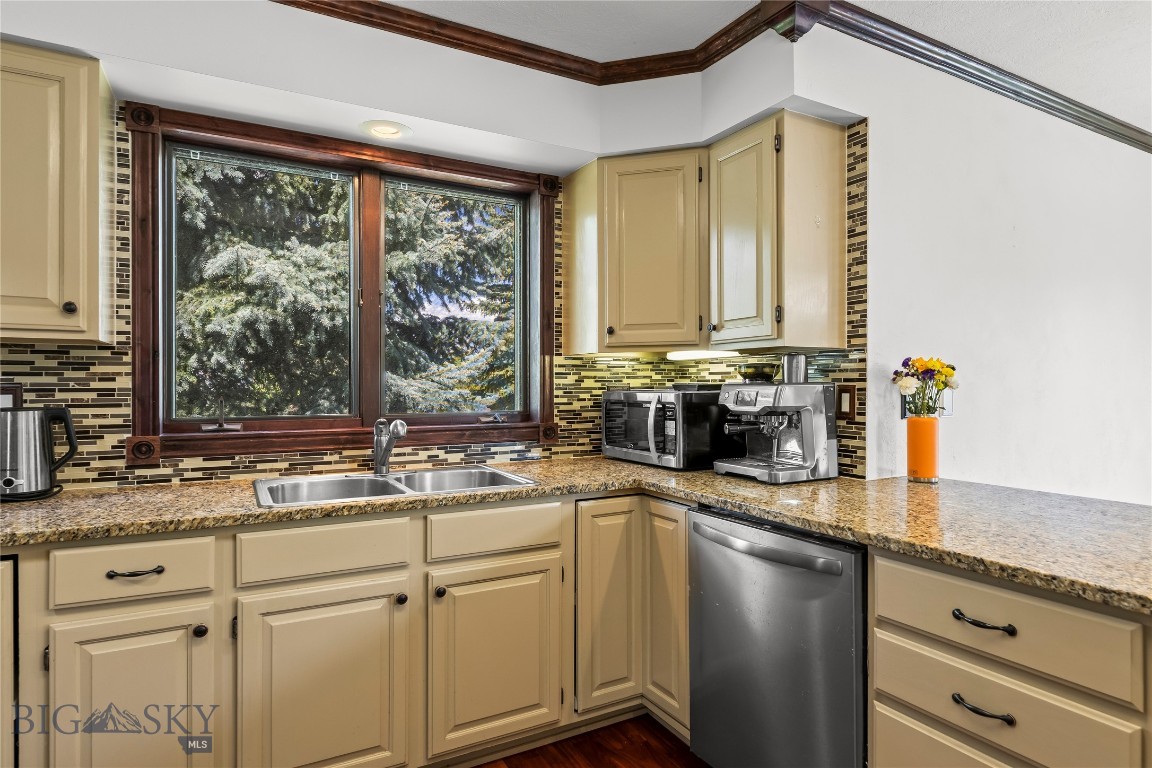 1757 Highland Boulevard 15 Property Photo 15