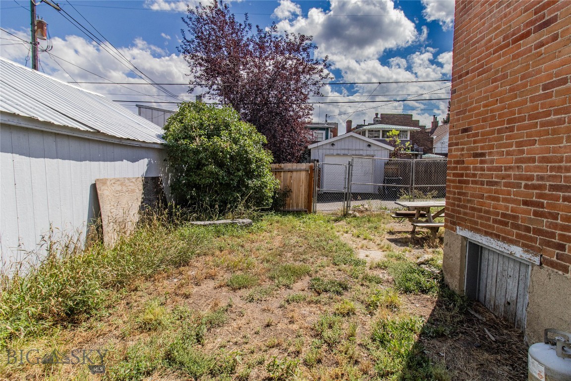 822 W Park Street Property Photo 68