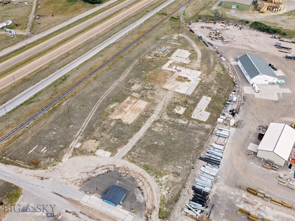 7725 S Highway 91 Property Photo 6
