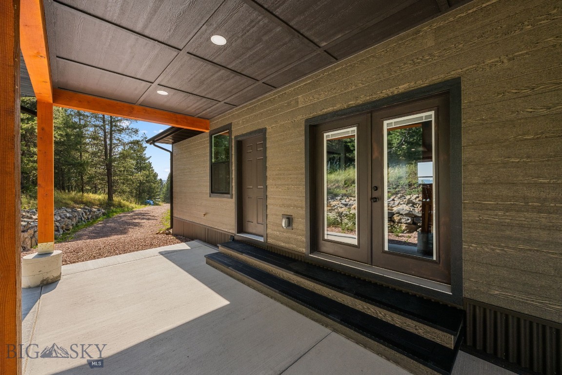 414132 Property Photo 13