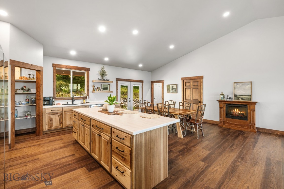 414132 Property Photo 18