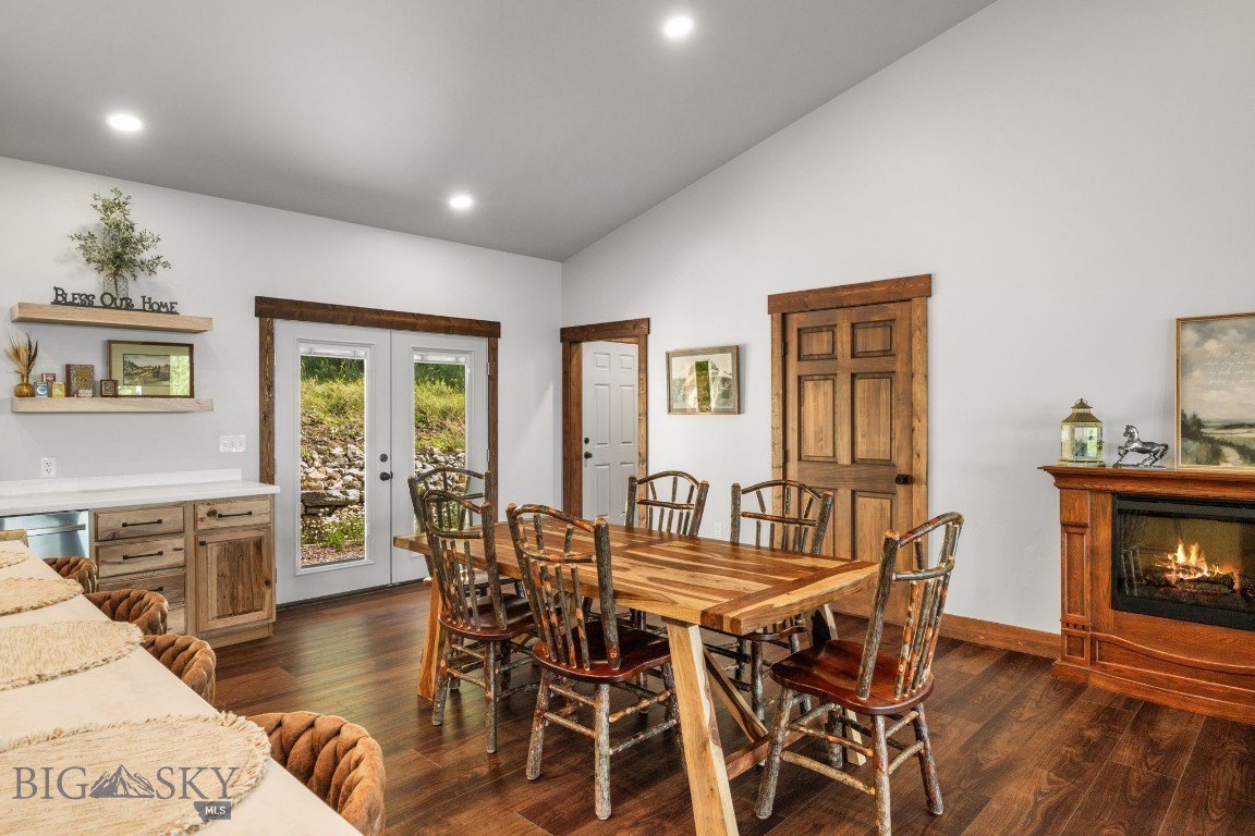 414132 Property Photo 23