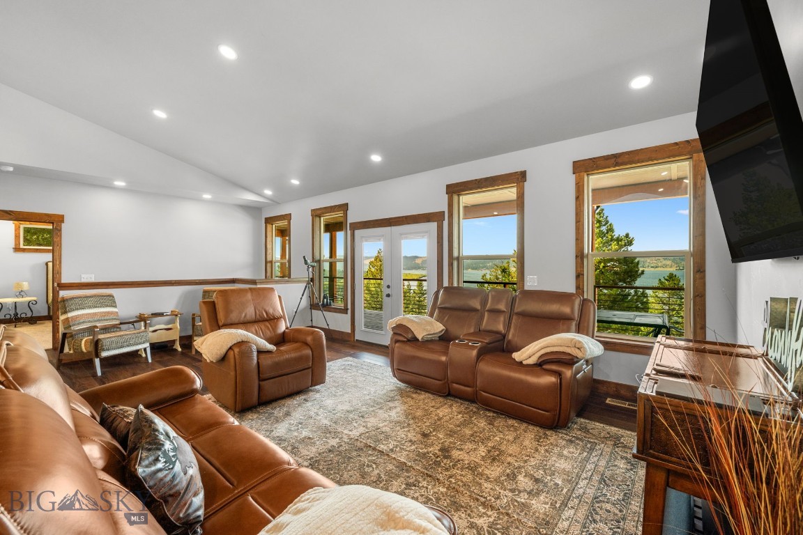 414132 Property Photo 28