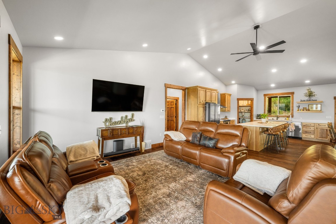 414132 Property Photo 29