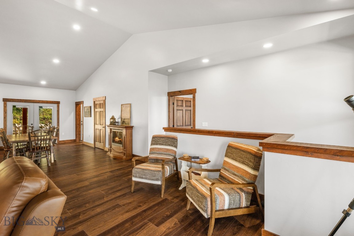 414132 Property Photo 30