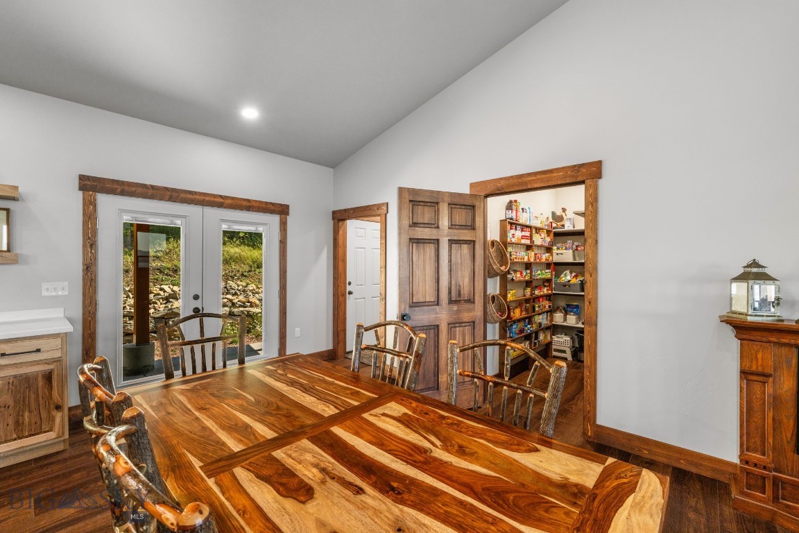 414132 Property Photo 31