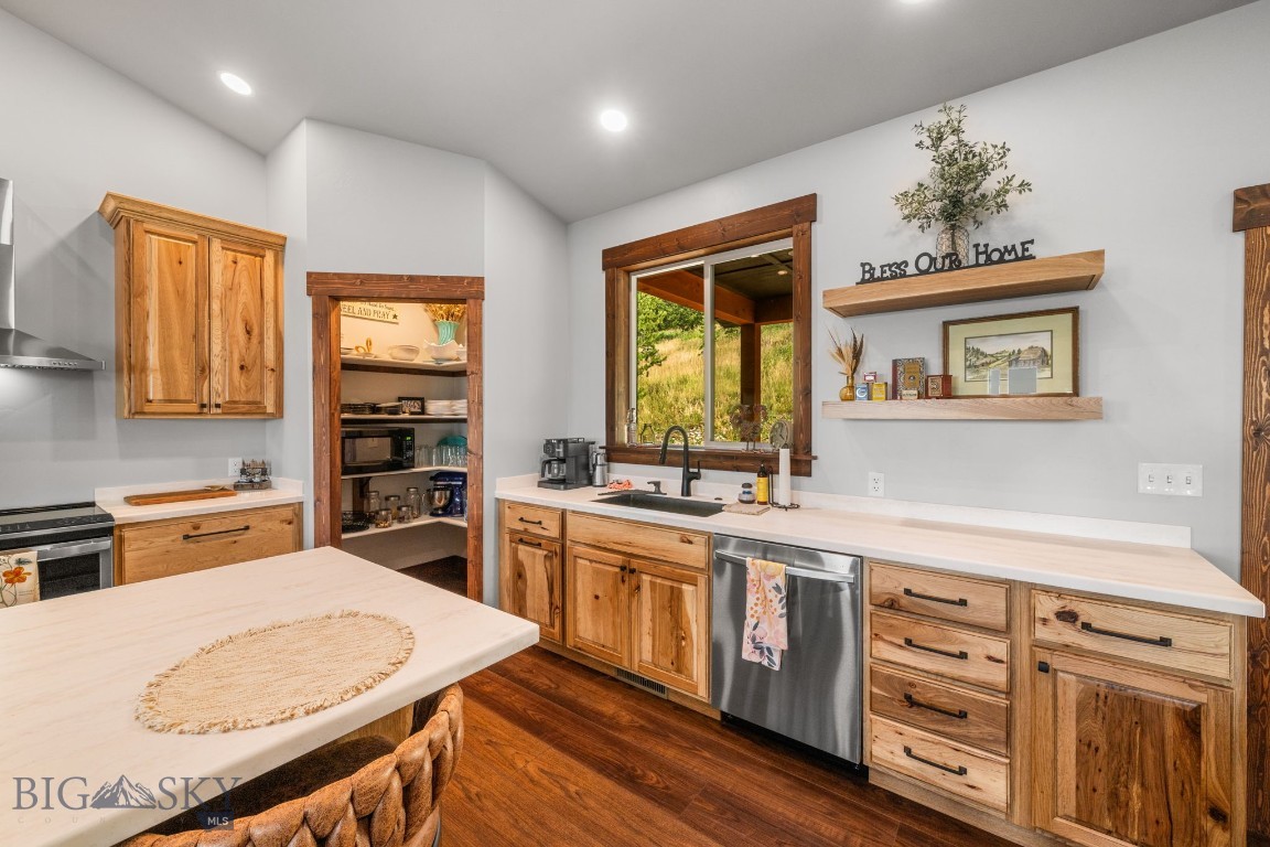 414132 Property Photo 33