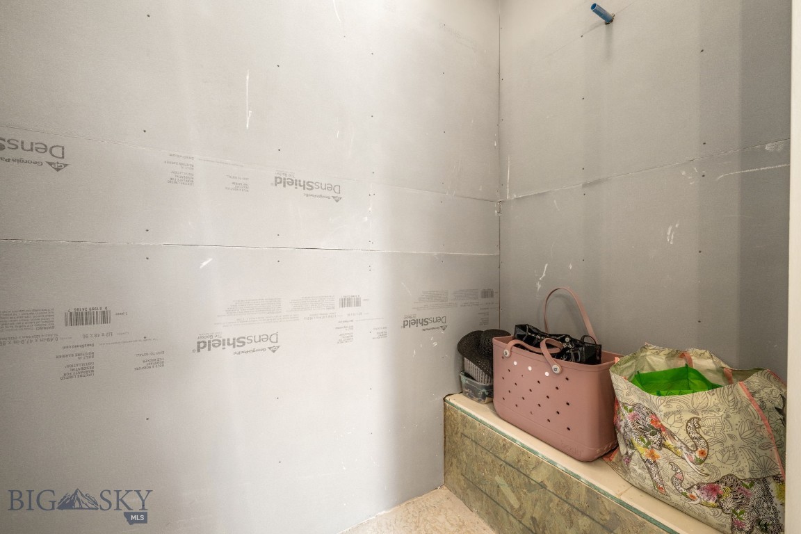 414132 Property Photo 42