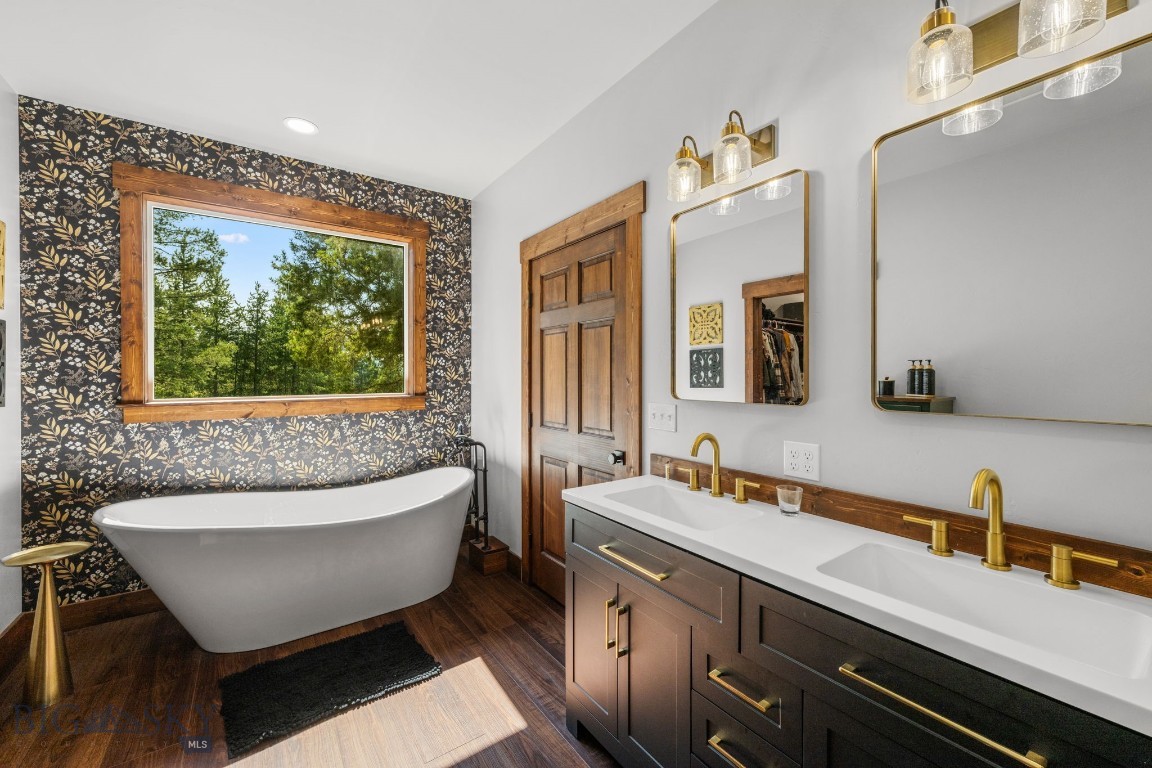 414132 Property Photo 43