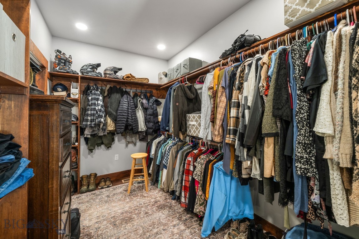 414132 Property Photo 44