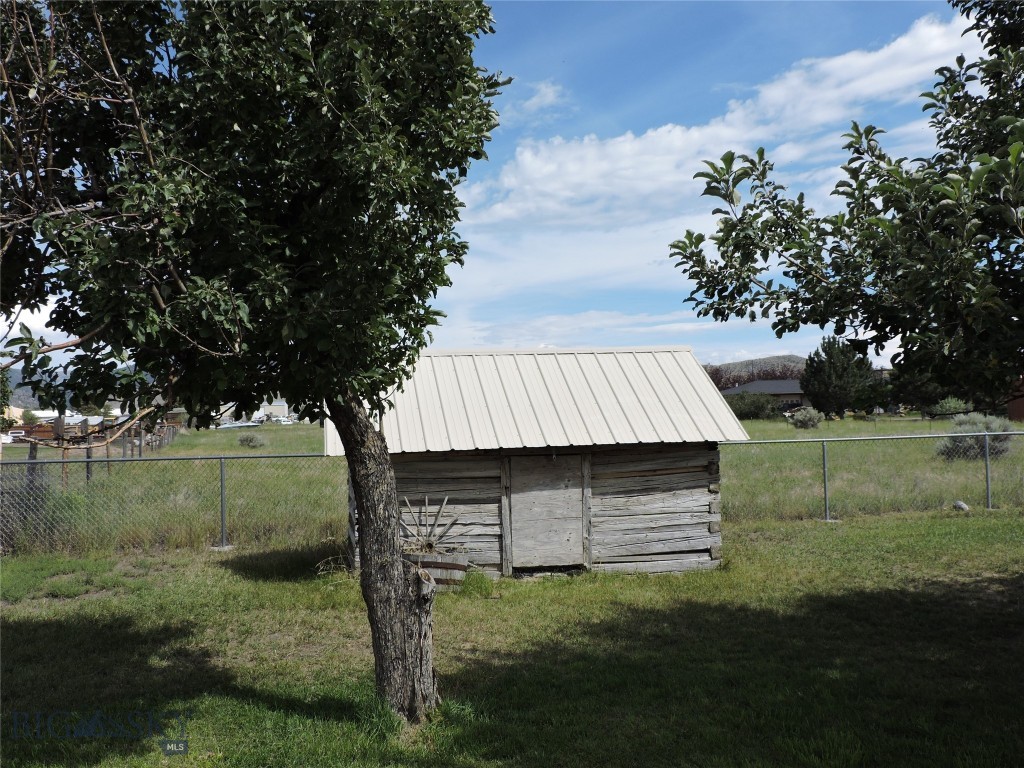 11 Bieler Lane Property Photo 4