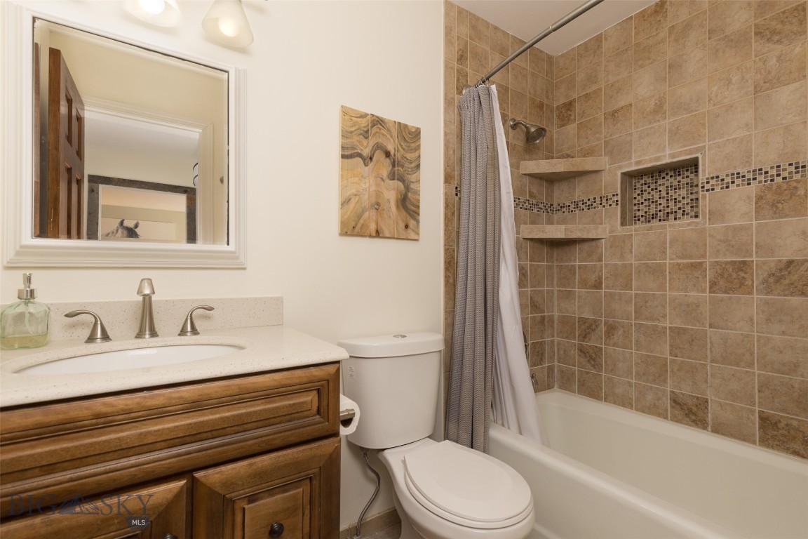 32 Rose Hip Circle N-3 Property Photo 24