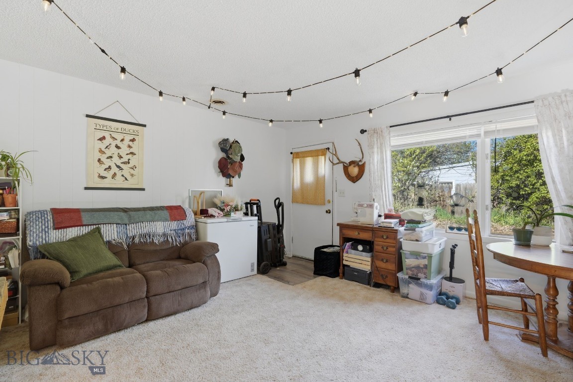 621 N Rouse Avenue Property Photo 29