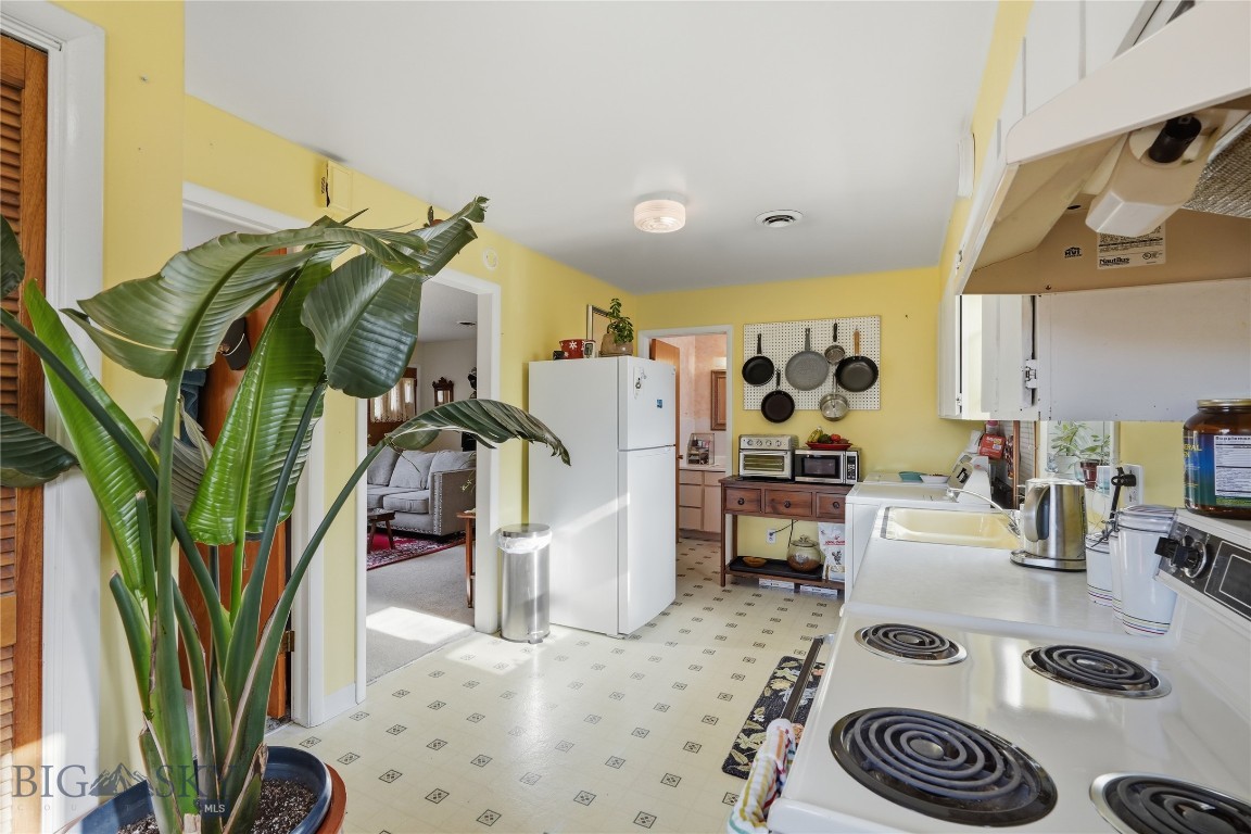621 N Rouse Avenue Property Photo 37