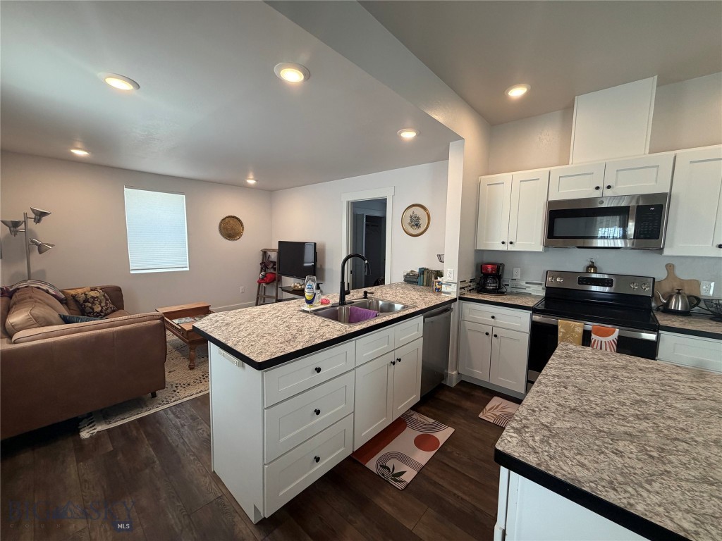 304 E Larime Street Property Photo 1