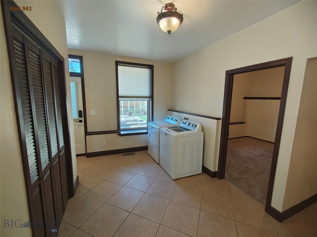 941-943 W Granite Property Photo 9
