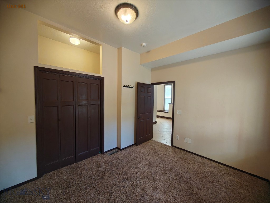 941-943 W Granite Property Photo 11