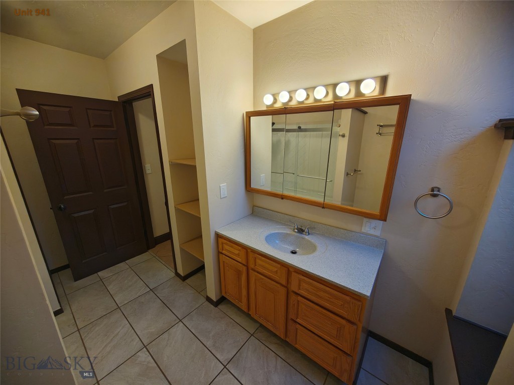 941-943 W Granite Property Photo 14