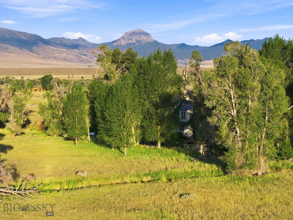 84 Gravelly Range Property Photo 7