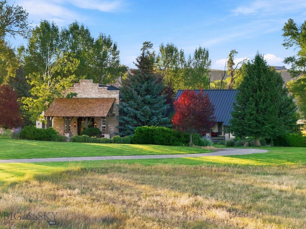 84 Gravelly Range Property Photo 13