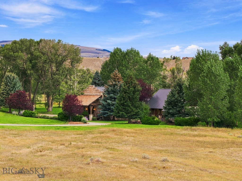 84 Gravelly Range Property Photo 15